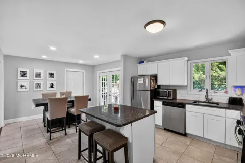 555 Brookside Drive