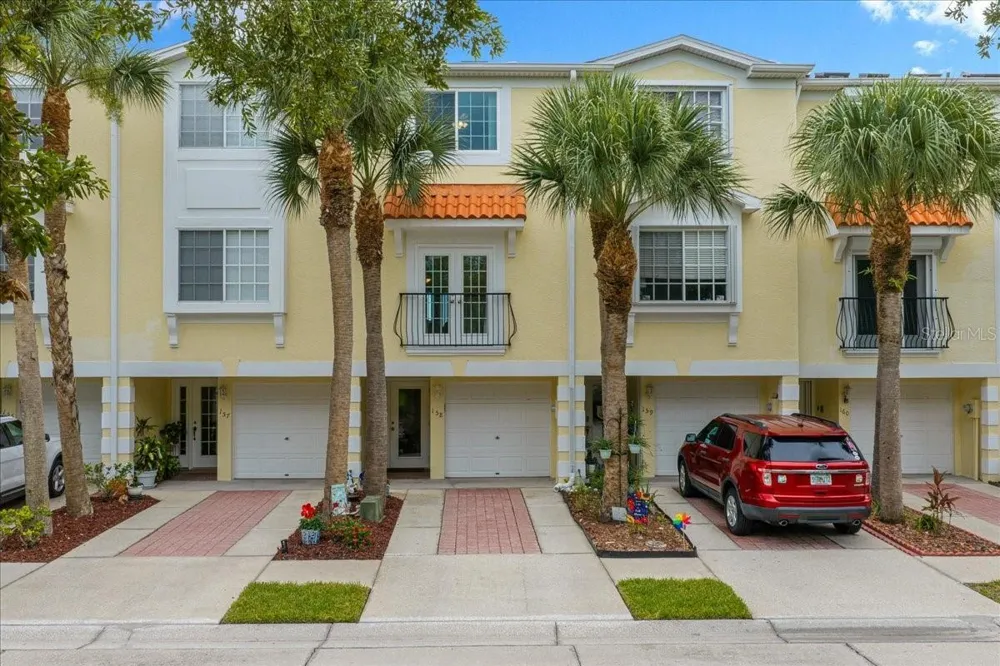 158 BRENT CIRCLE Oldsmar, FL 34677