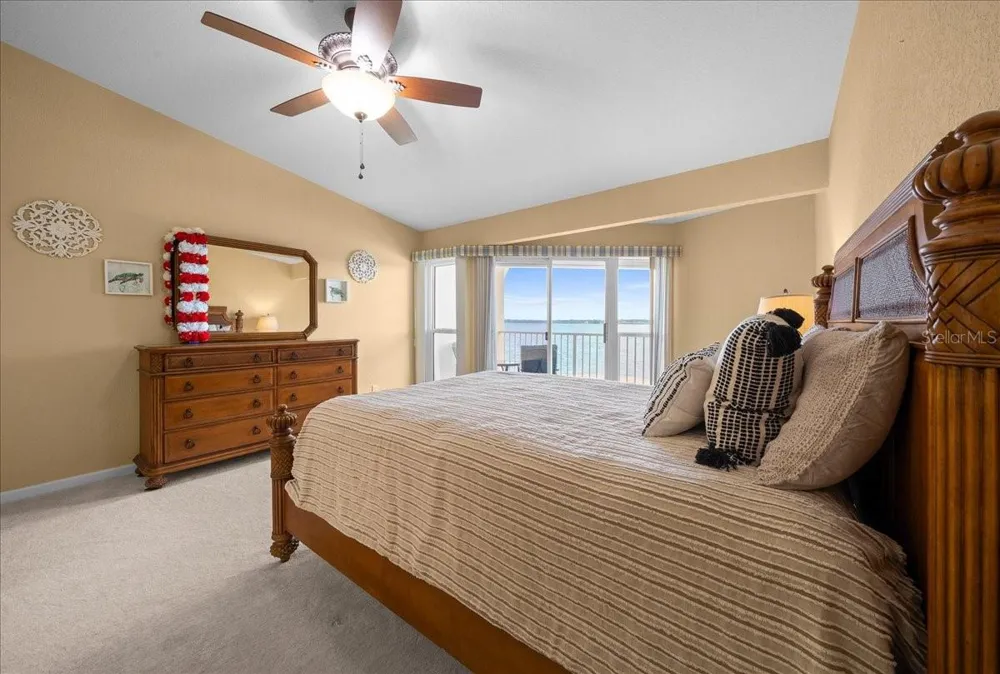 158 BRENT CIRCLE Oldsmar, FL 34677
