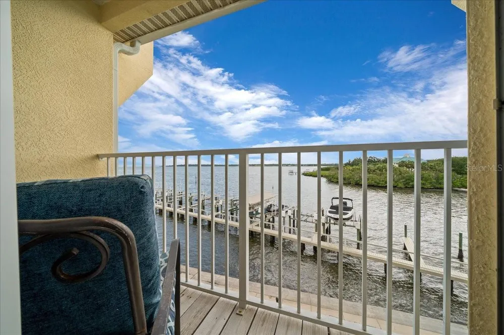 158 BRENT CIRCLE Oldsmar, FL 34677