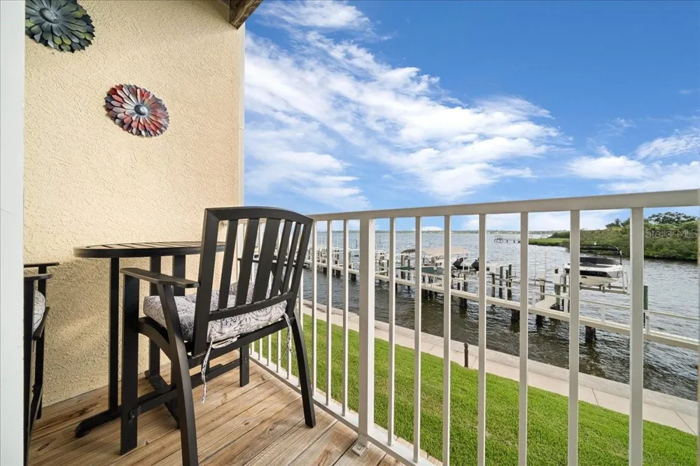 158 BRENT CIRCLE Oldsmar, FL 34677