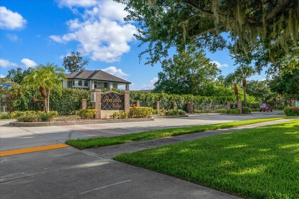158 BRENT CIRCLE Oldsmar, FL 34677