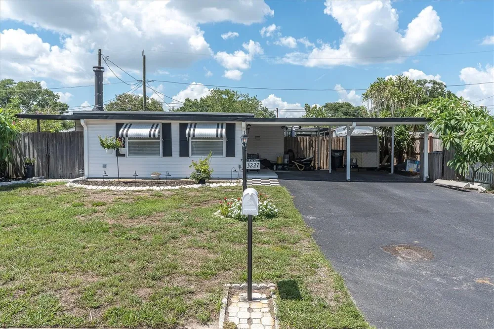 3227 48TH AVENUE St Petersburg, FL 33714