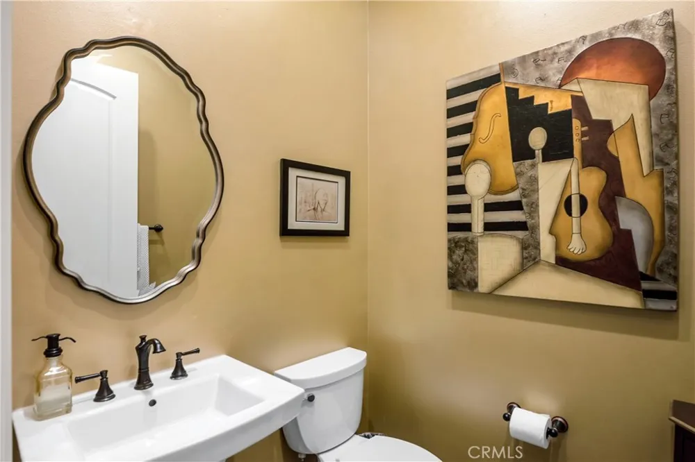 1136 5th Street Manhattan Beach, CA 90266