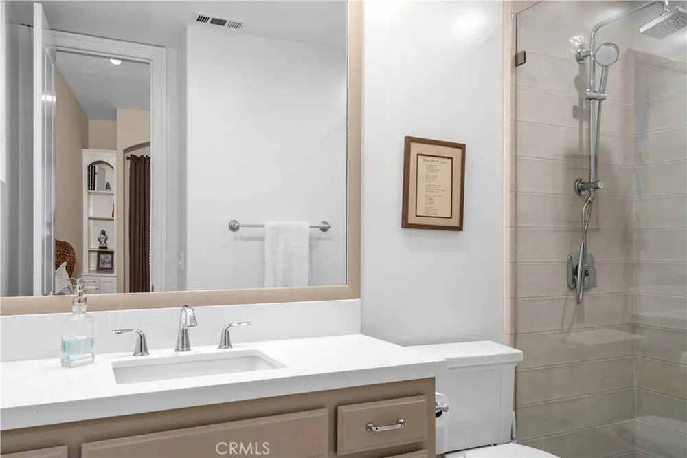 1136 5th Street Manhattan Beach, CA 90266