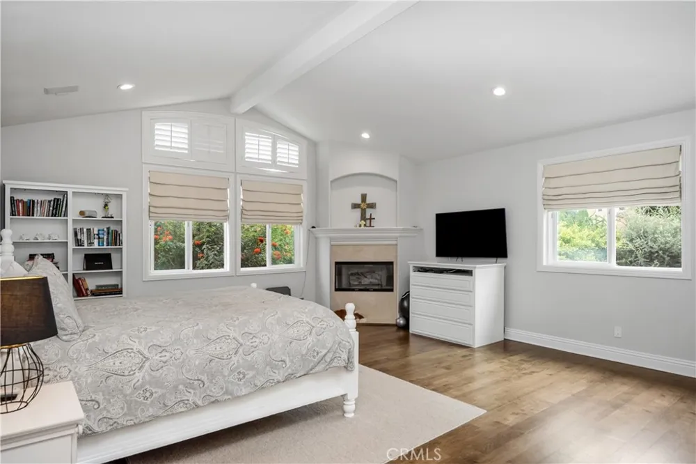 1136 5th Street Manhattan Beach, CA 90266