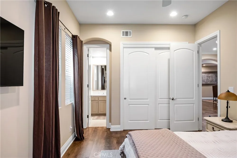 1136 5th Street Manhattan Beach, CA 90266