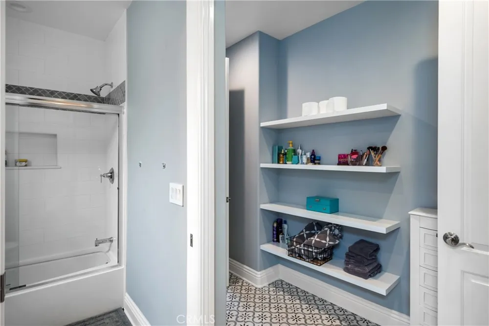 1136 5th Street Manhattan Beach, CA 90266