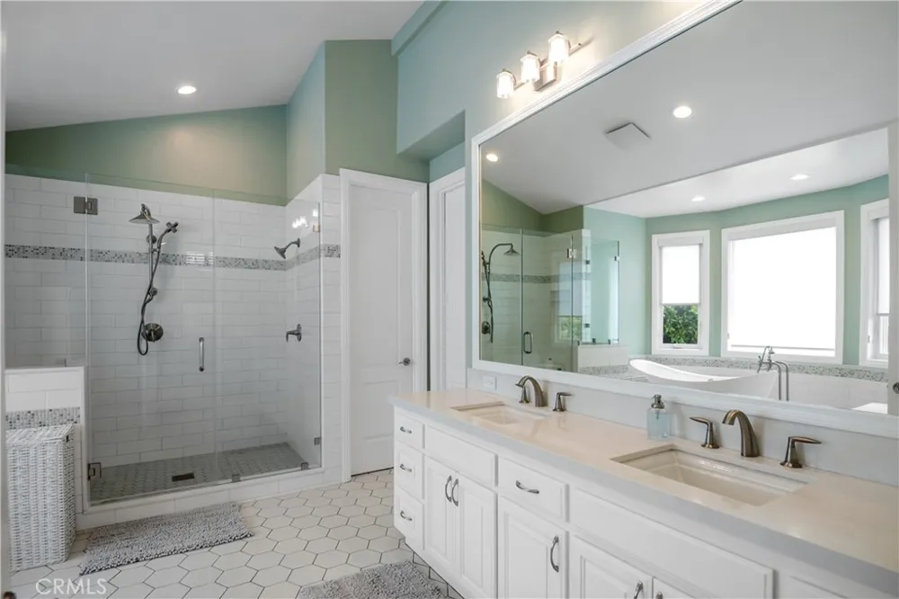 1136 5th Street Manhattan Beach, CA 90266