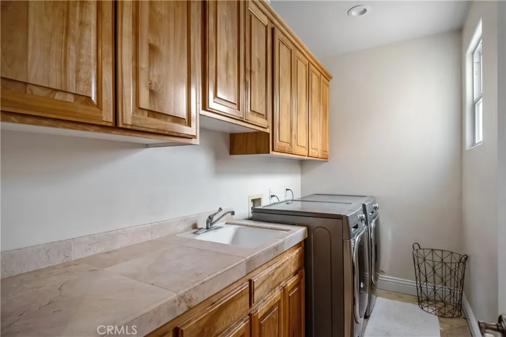 1136 5th Street Manhattan Beach, CA 90266