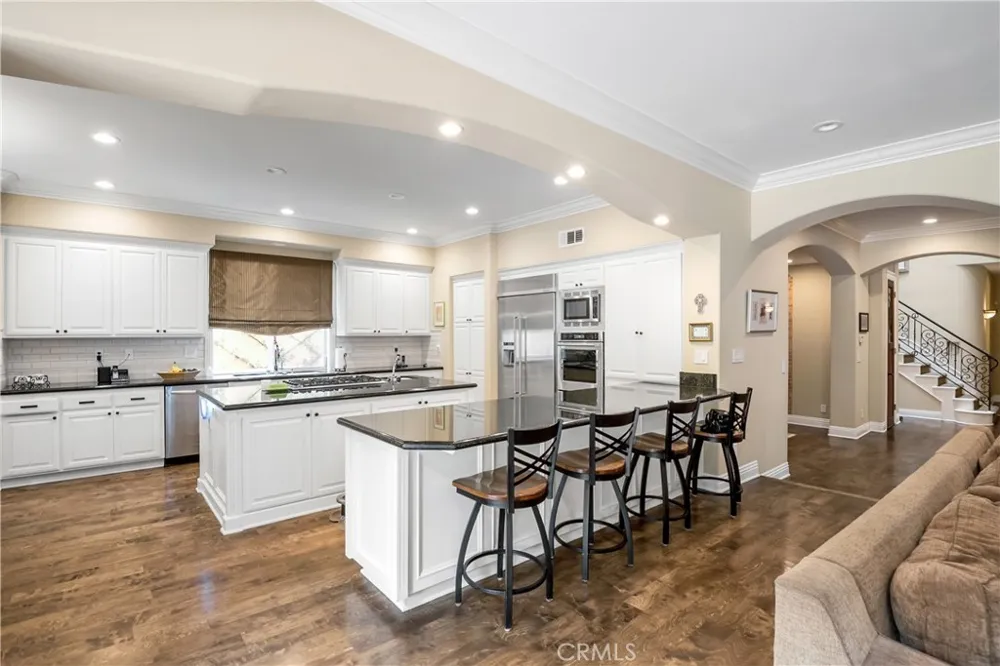 1136 5th Street Manhattan Beach, CA 90266