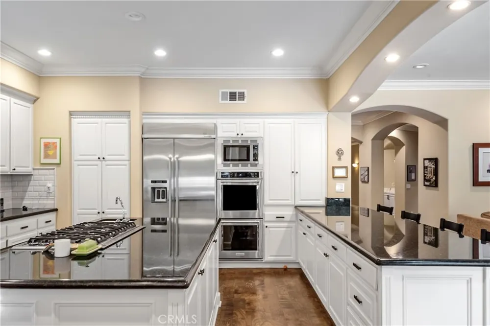 1136 5th Street Manhattan Beach, CA 90266