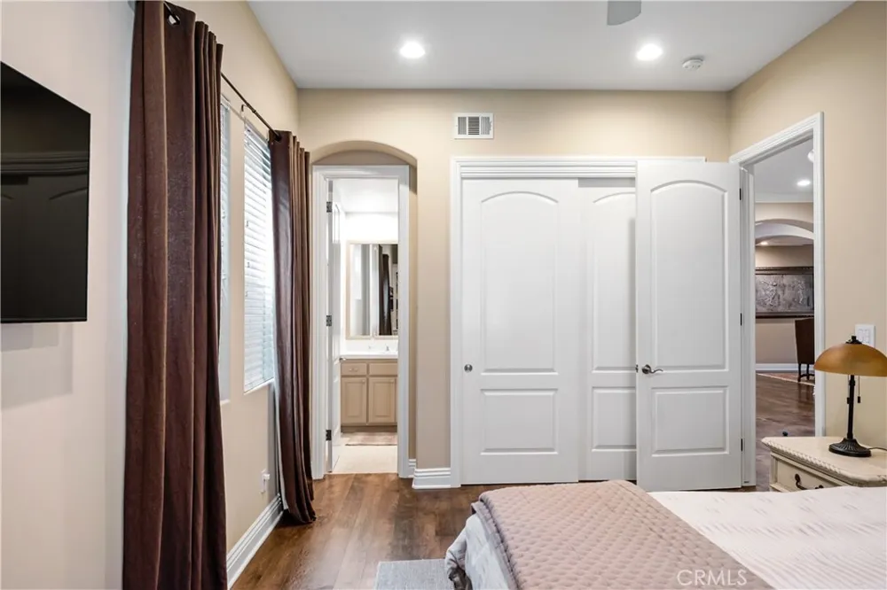 1136 5th Street Manhattan Beach, CA 90266