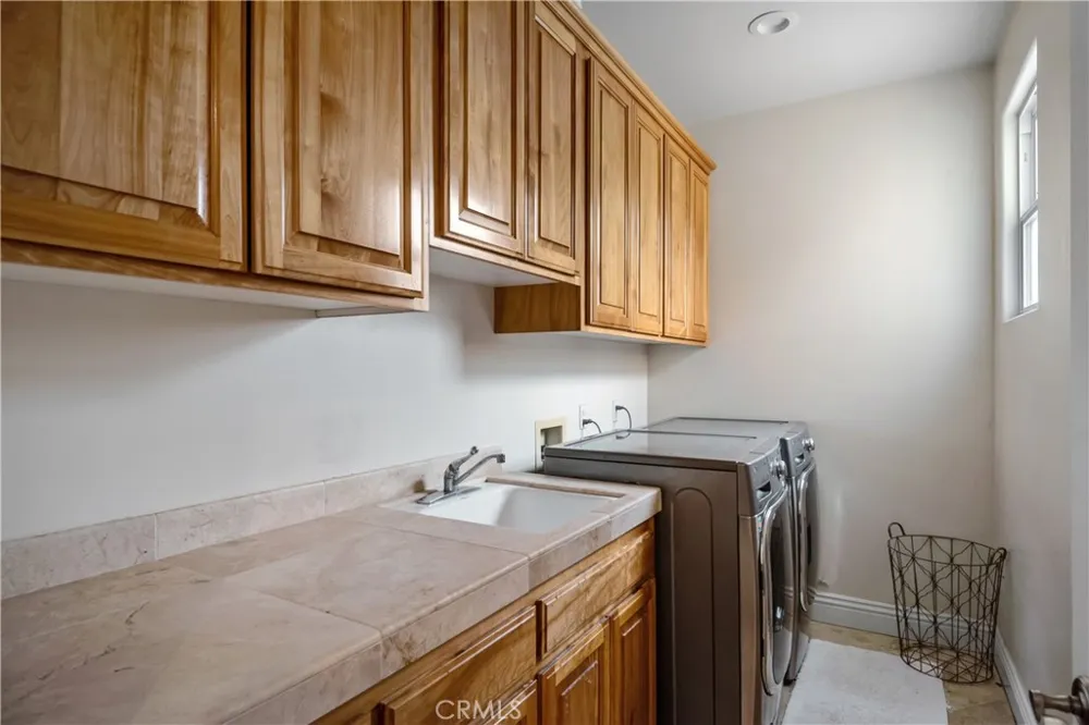 1136 5th Street Manhattan Beach, CA 90266
