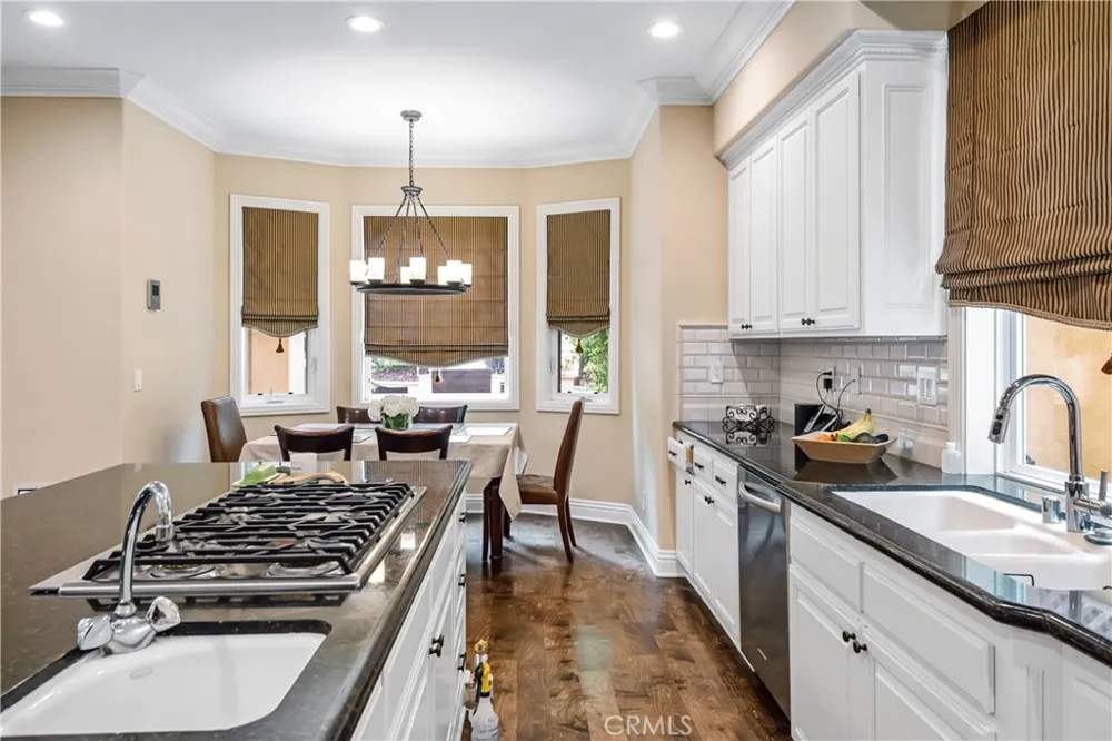 1136 5th Street Manhattan Beach, CA 90266