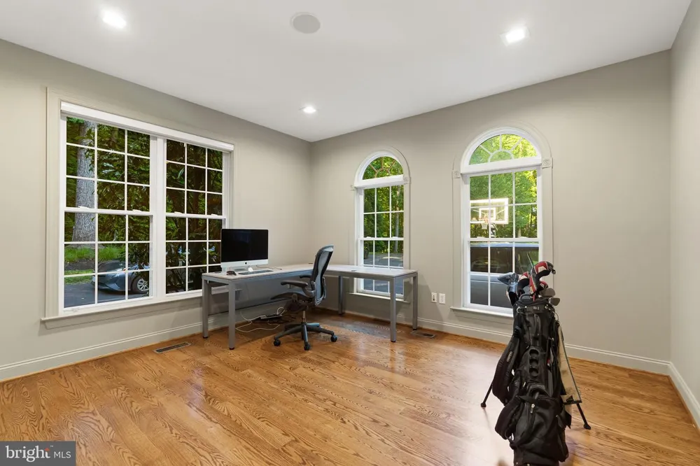 13773 LAKESIDE DRIVE Clarksville, MD 21029