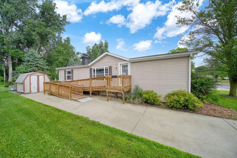 817 Savannah River Drive Adrian, MI 49221
