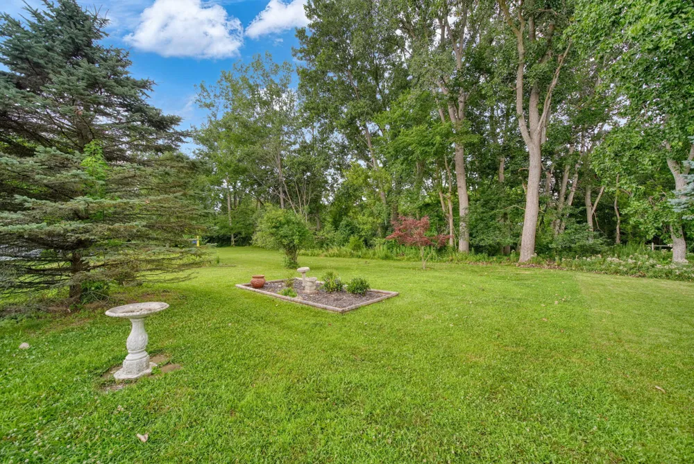 817 Savannah River Drive Adrian, MI 49221
