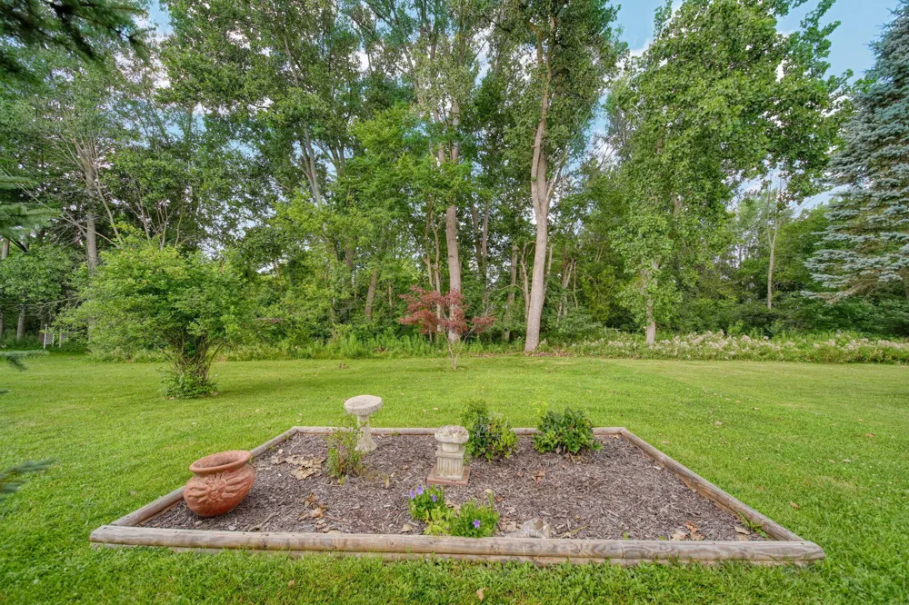 817 Savannah River Drive Adrian, MI 49221