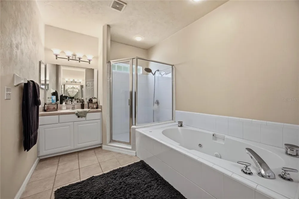 11684 NW 18TH PLACE Gainesville, FL 32606