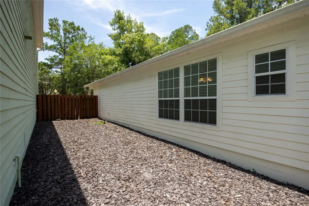 11684 NW 18TH PLACE Gainesville, FL 32606