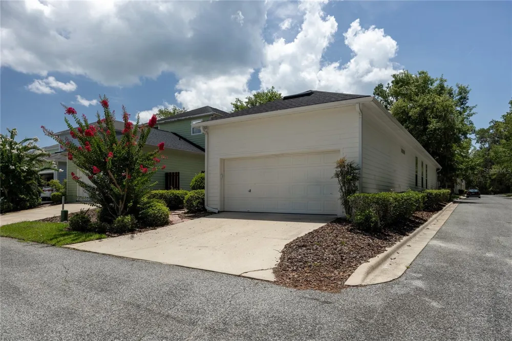 11684 NW 18TH PLACE Gainesville, FL 32606