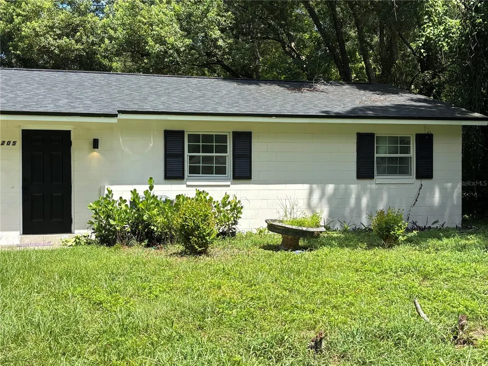 205 S CHANDLER AVENUE Deland, FL 32724