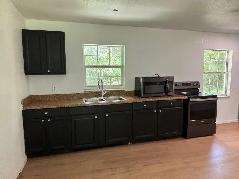 205 S CHANDLER AVENUE Deland, FL 32724
