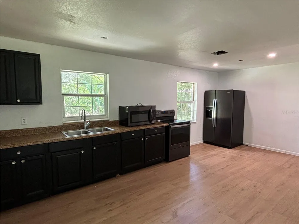 205 S CHANDLER AVENUE Deland, FL 32724