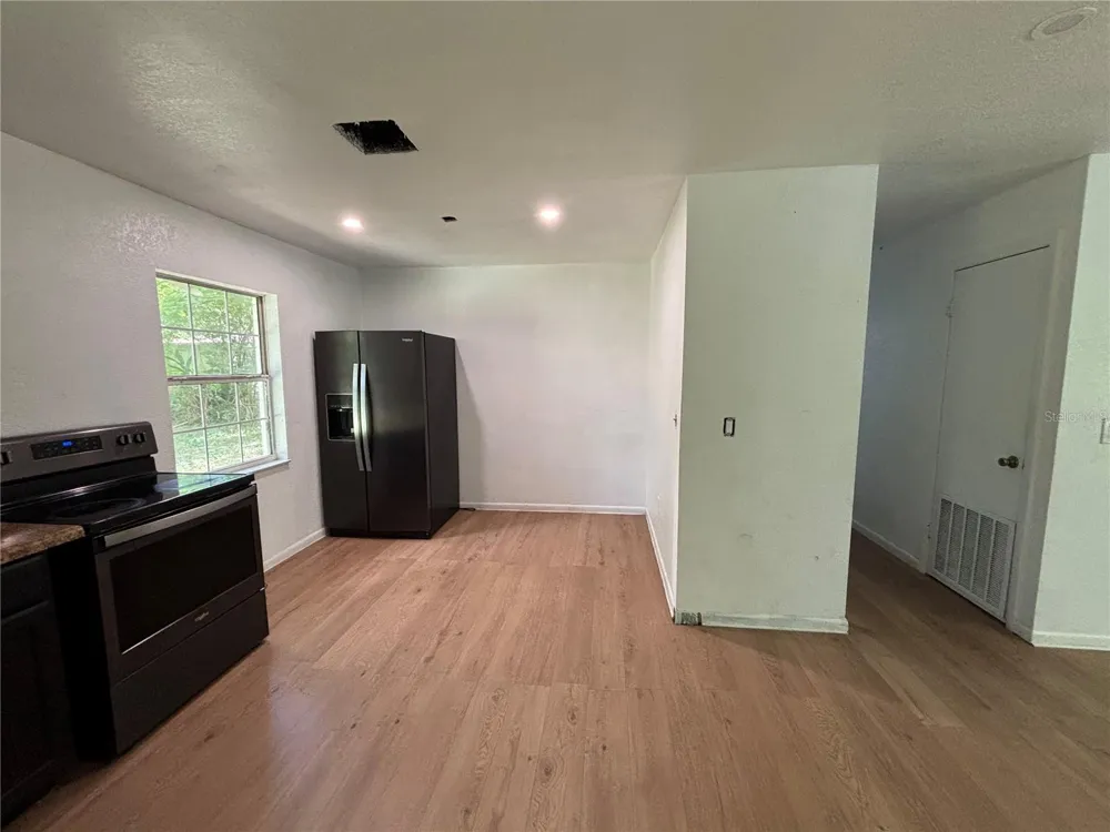 205 S CHANDLER AVENUE Deland, FL 32724