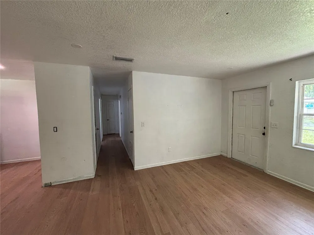 205 S CHANDLER AVENUE Deland, FL 32724