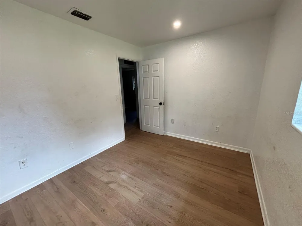 205 S CHANDLER AVENUE Deland, FL 32724