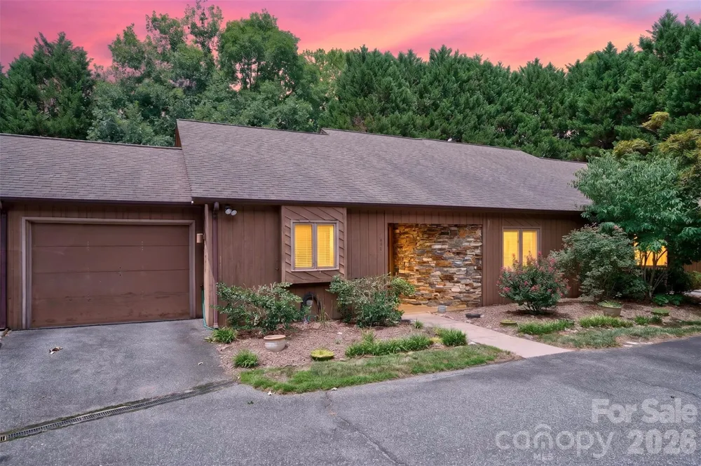 1736 12th Street NE Hickory, NC 28601