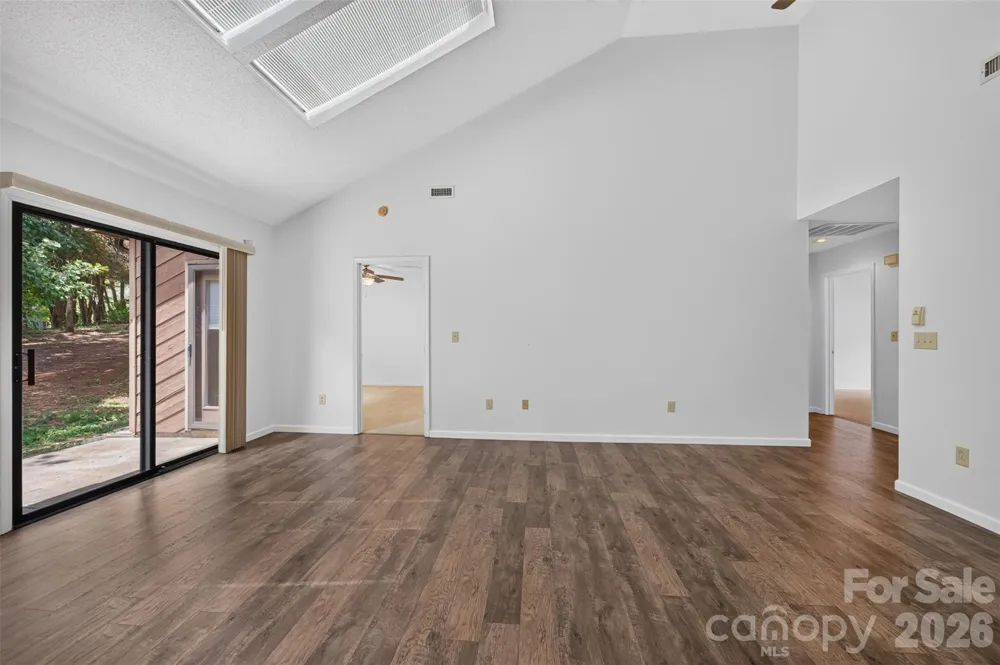 1736 12th Street NE Hickory, NC 28601