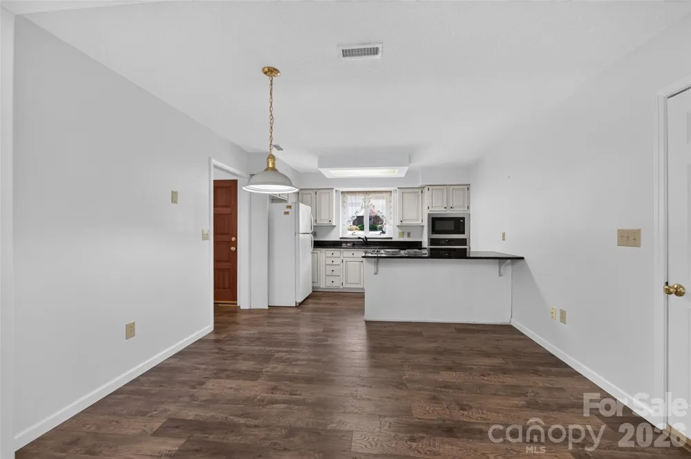 1736 12th Street NE Hickory, NC 28601