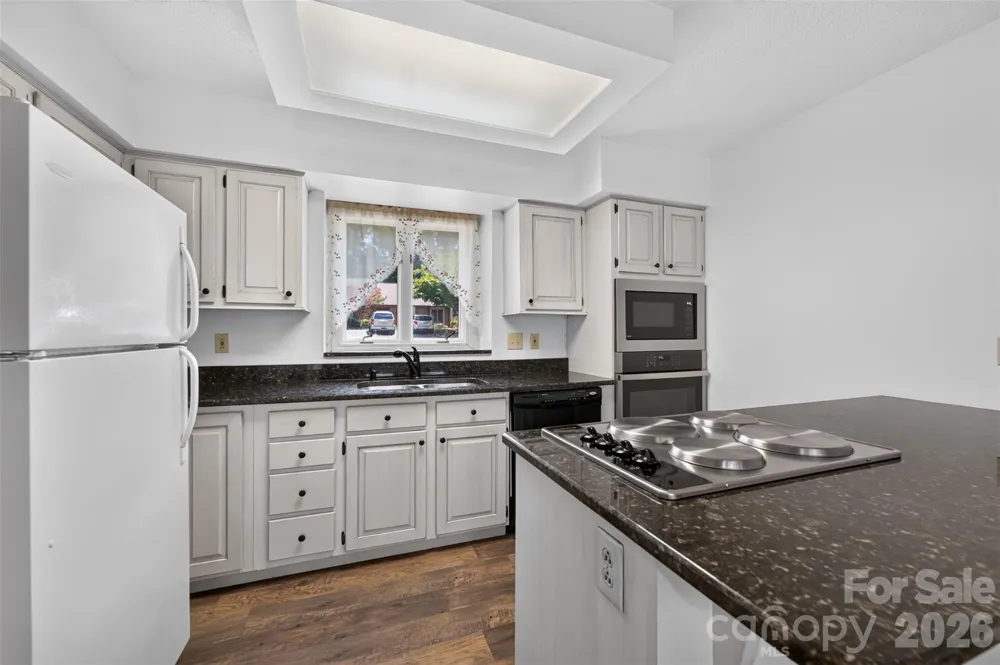 1736 12th Street NE Hickory, NC 28601
