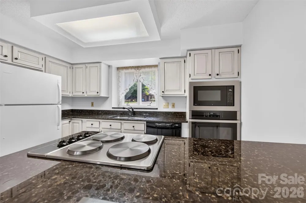 1736 12th Street NE Hickory, NC 28601