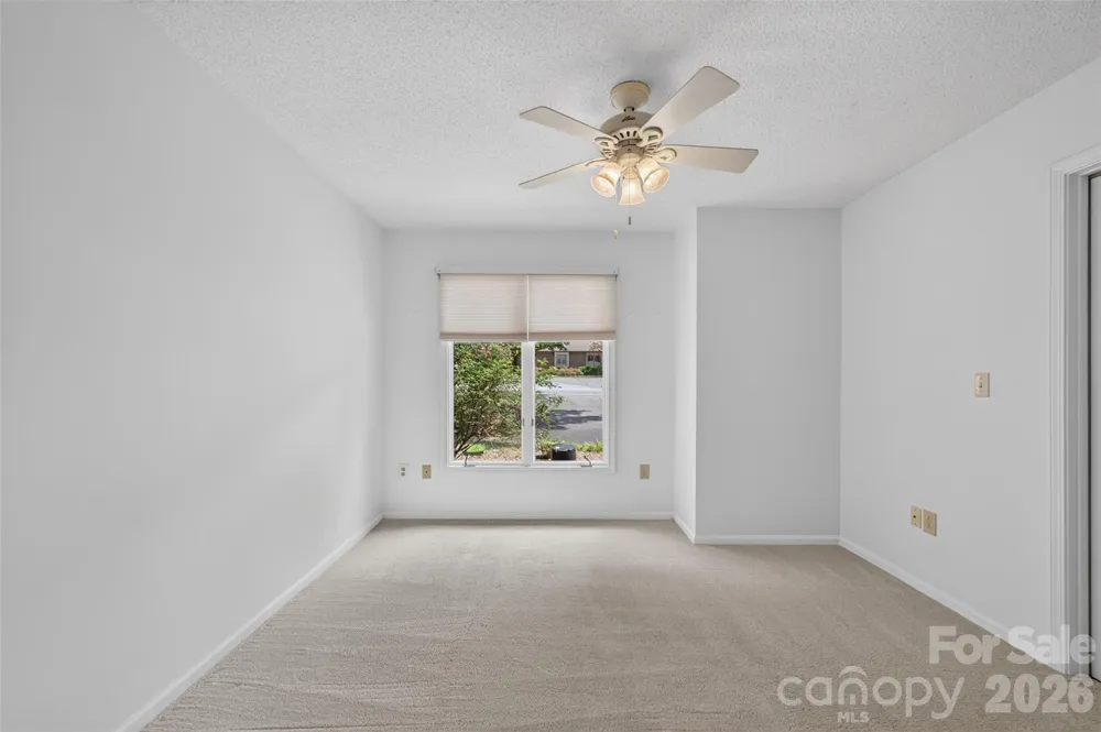 1736 12th Street NE Hickory, NC 28601