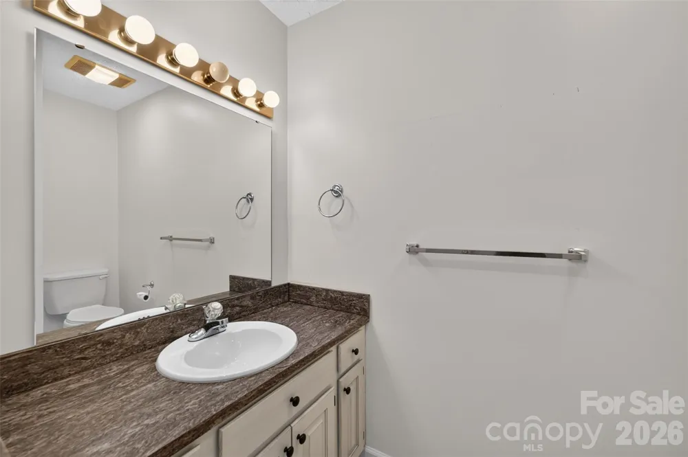 1736 12th Street NE Hickory, NC 28601