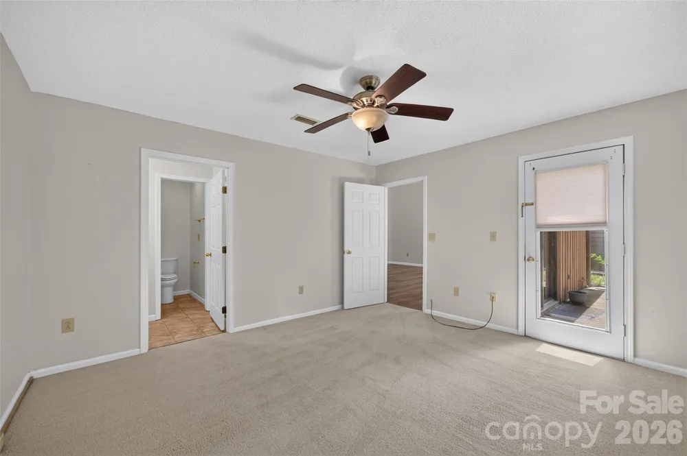 1736 12th Street NE Hickory, NC 28601