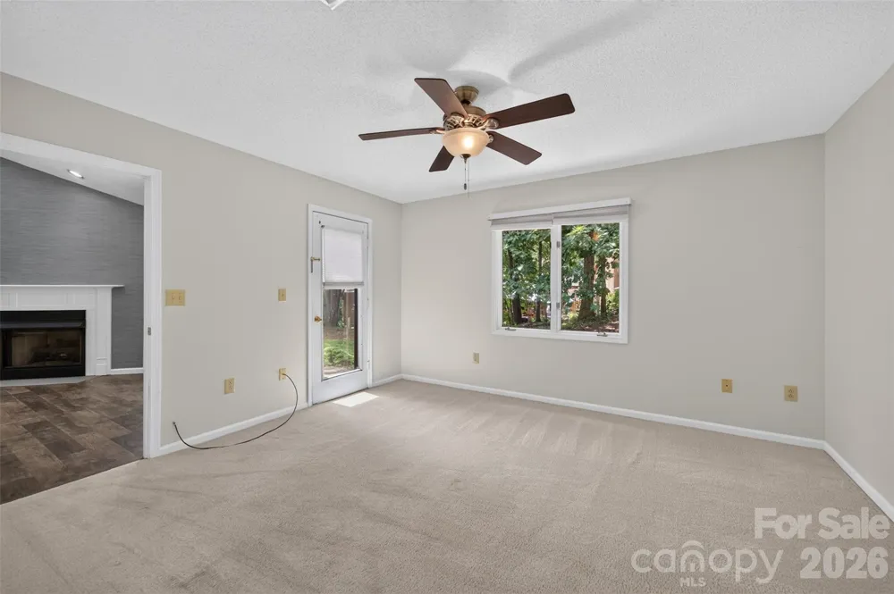 1736 12th Street NE Hickory, NC 28601