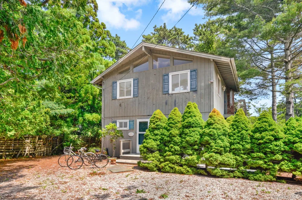 11 Devon Road Amagansett, NY 11930