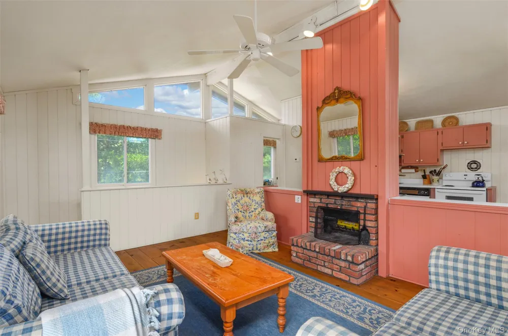 11 Devon Road Amagansett, NY 11930