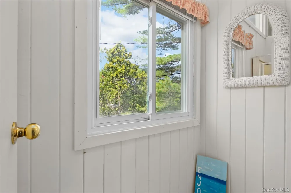 11 Devon Road Amagansett, NY 11930