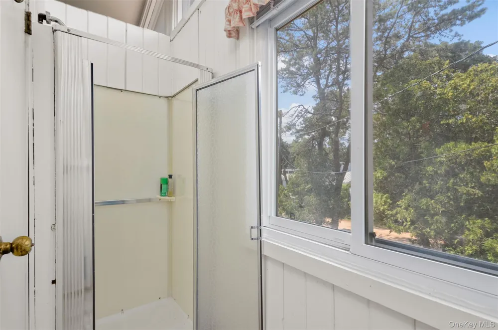 11 Devon Road Amagansett, NY 11930