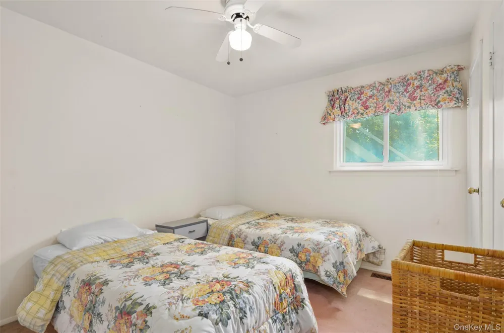 11 Devon Road Amagansett, NY 11930
