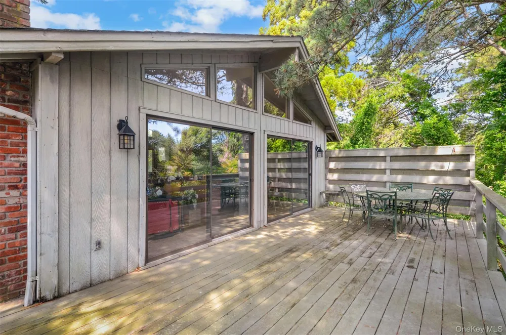 11 Devon Road Amagansett, NY 11930