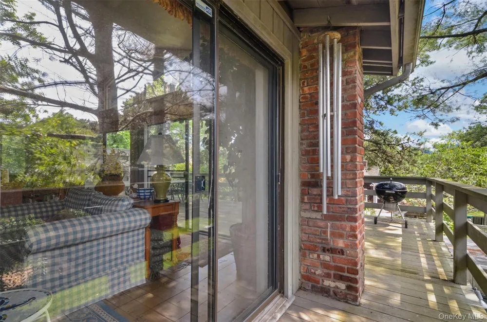 11 Devon Road Amagansett, NY 11930
