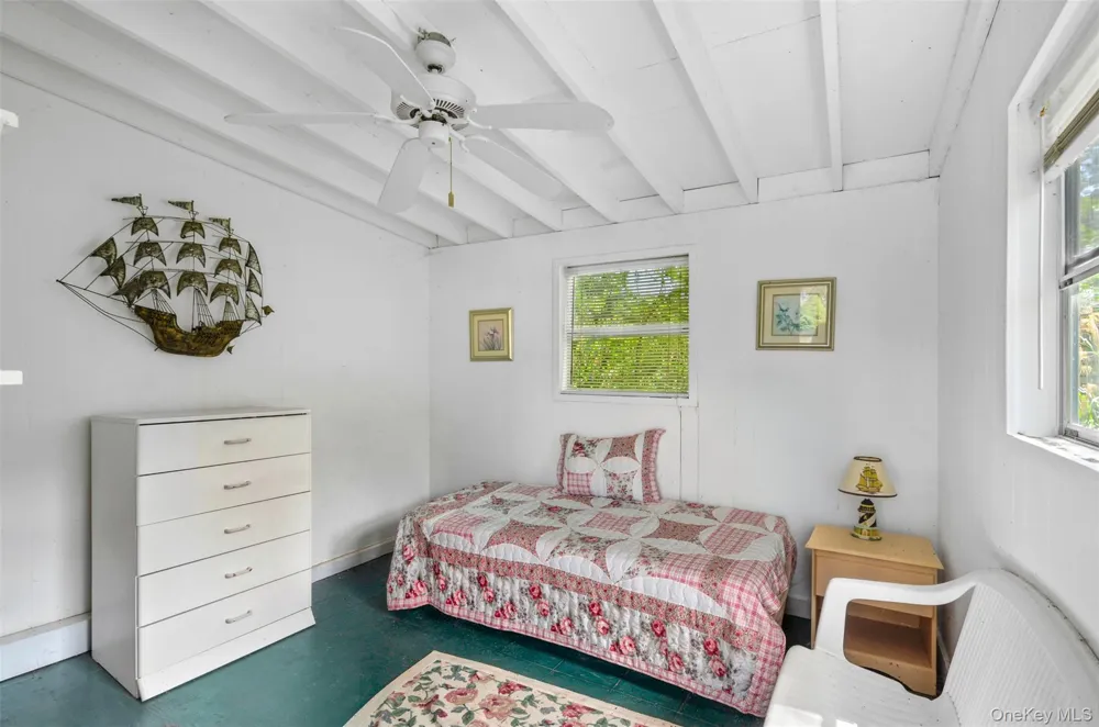 11 Devon Road Amagansett, NY 11930