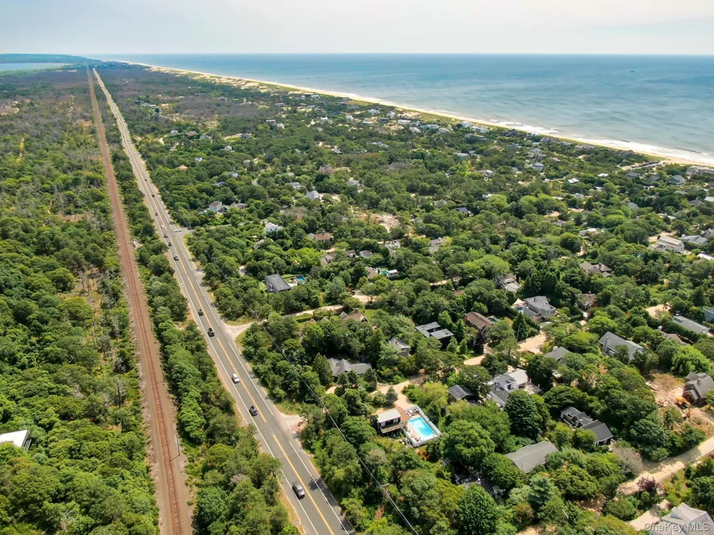 11 Devon Road Amagansett, NY 11930